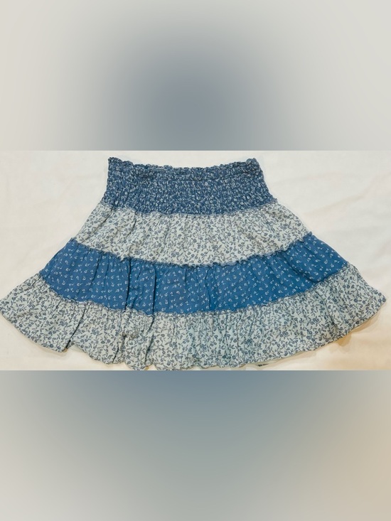 American Eagle Outfitters Dresses & Skirts - American Eagle Blue Floral Tiered Smocked Mini Skirt Boho Cottagecore Boho Sz XS